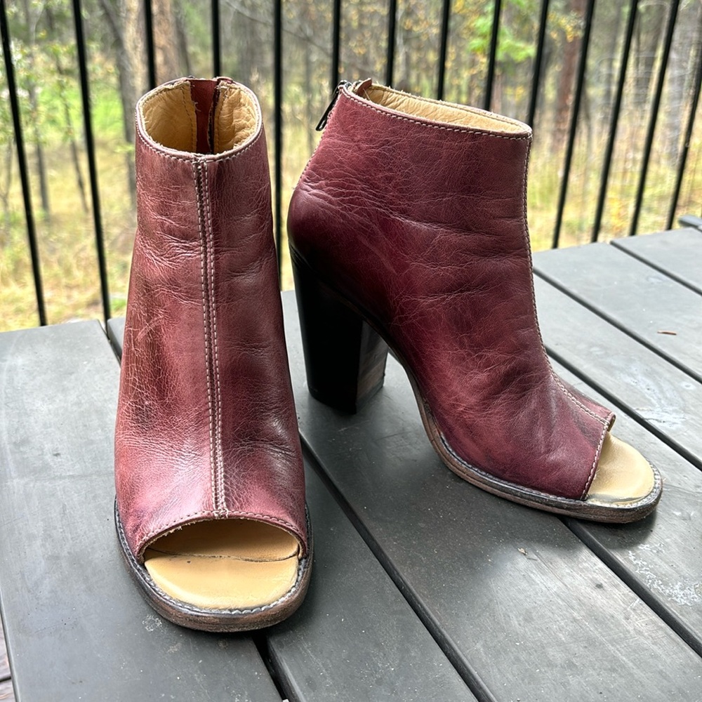 Bed Stu Onset leather peep toe booties, stacked heel, 8.5
